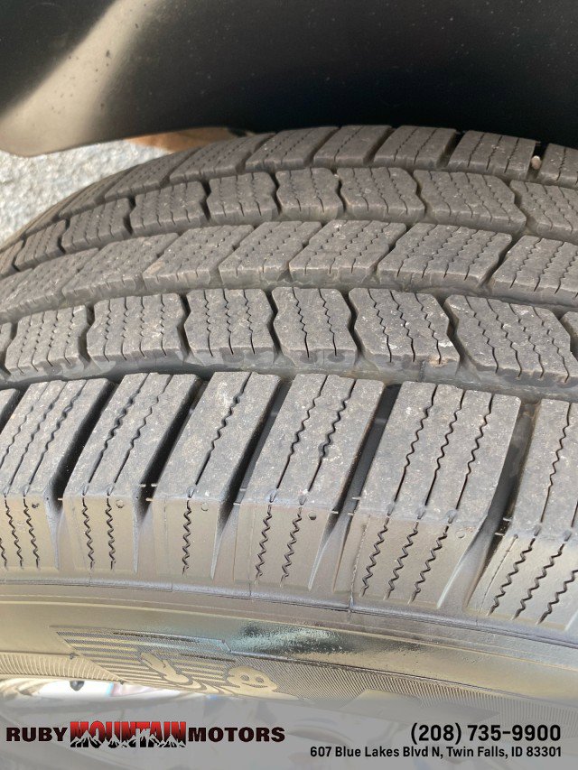 Used 2015 RAM 1500 Laramie w/ Convenience Group AWD/4WD image 9