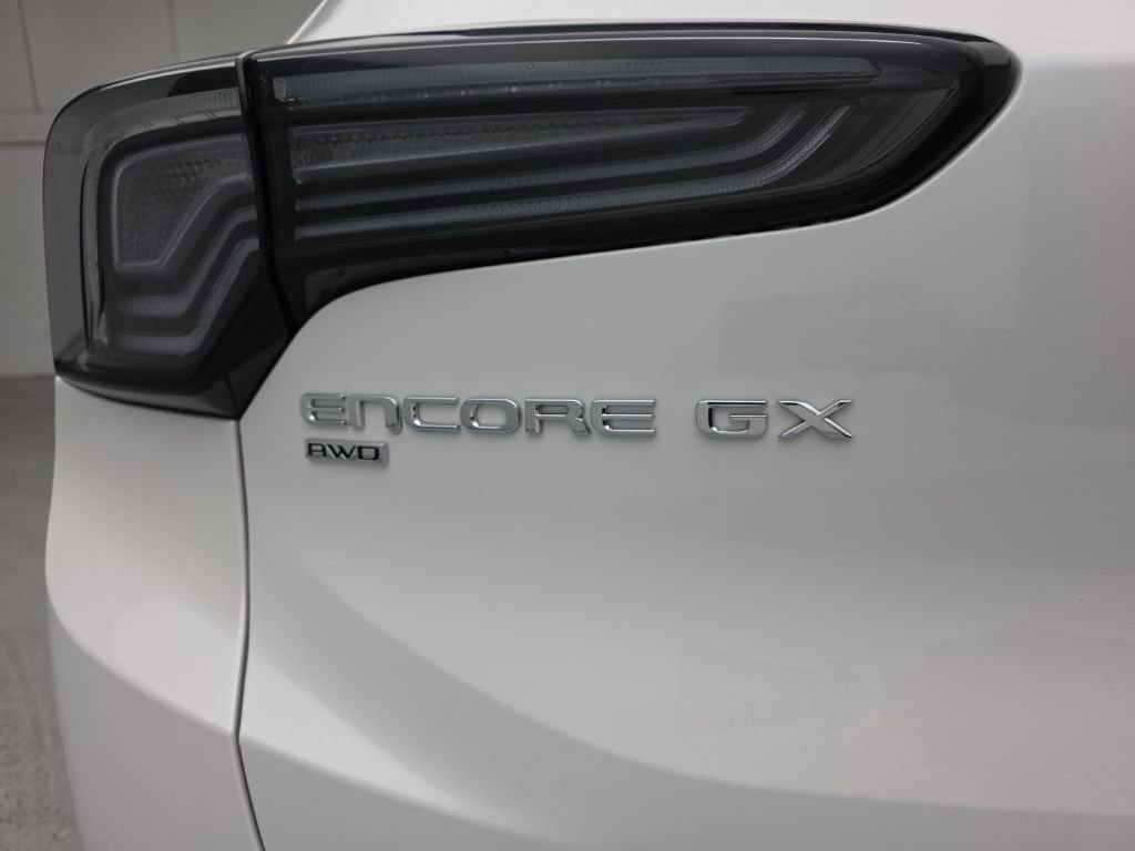 Used 2025 Buick Encore GX Avenir w/ Avenir Technology Package AWD/4WD image 66