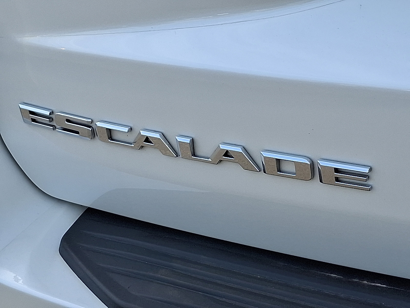 Certified 2025 Cadillac Escalade ESV Sport Platinum w/ LPO, Floor Liner Package AWD/4WD image 34