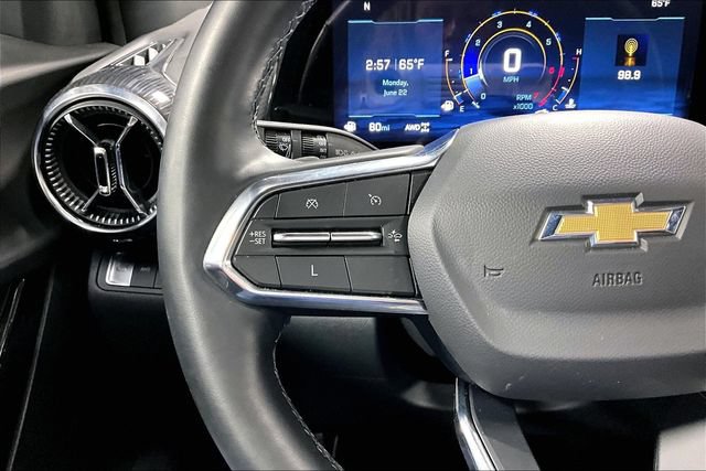 Used 2025 Chevrolet Equinox LT AWD/4WD image 11