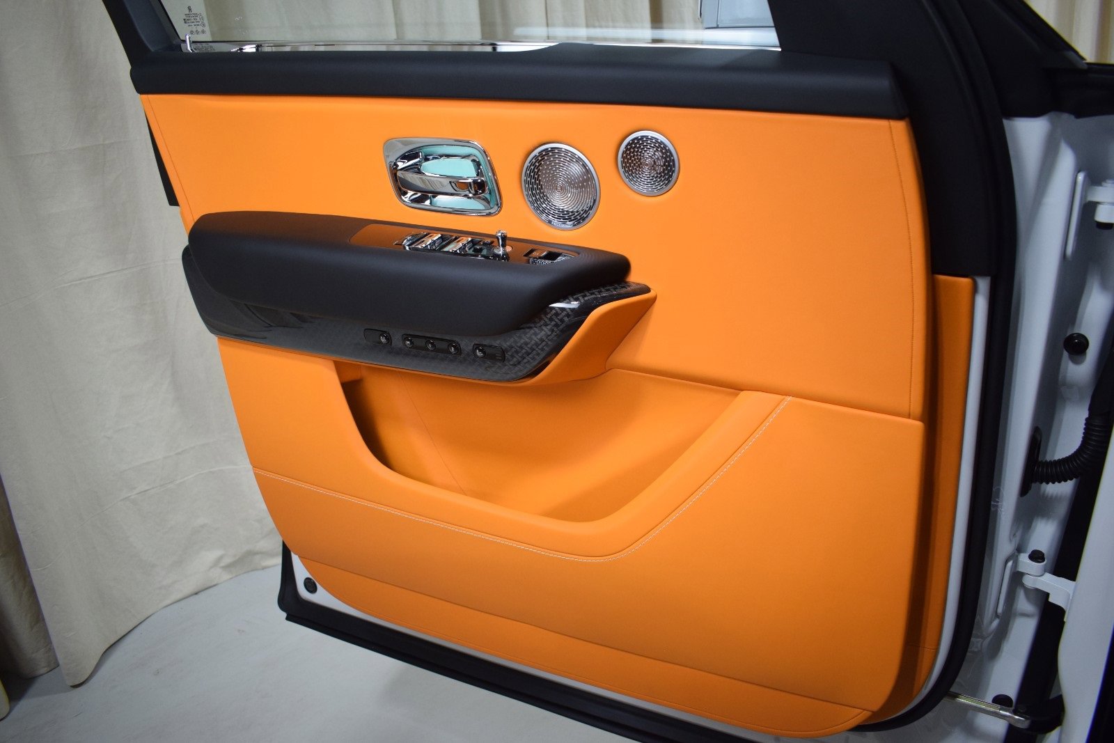 New 2026 Rolls-Royce Cullinan Black Badge image 38