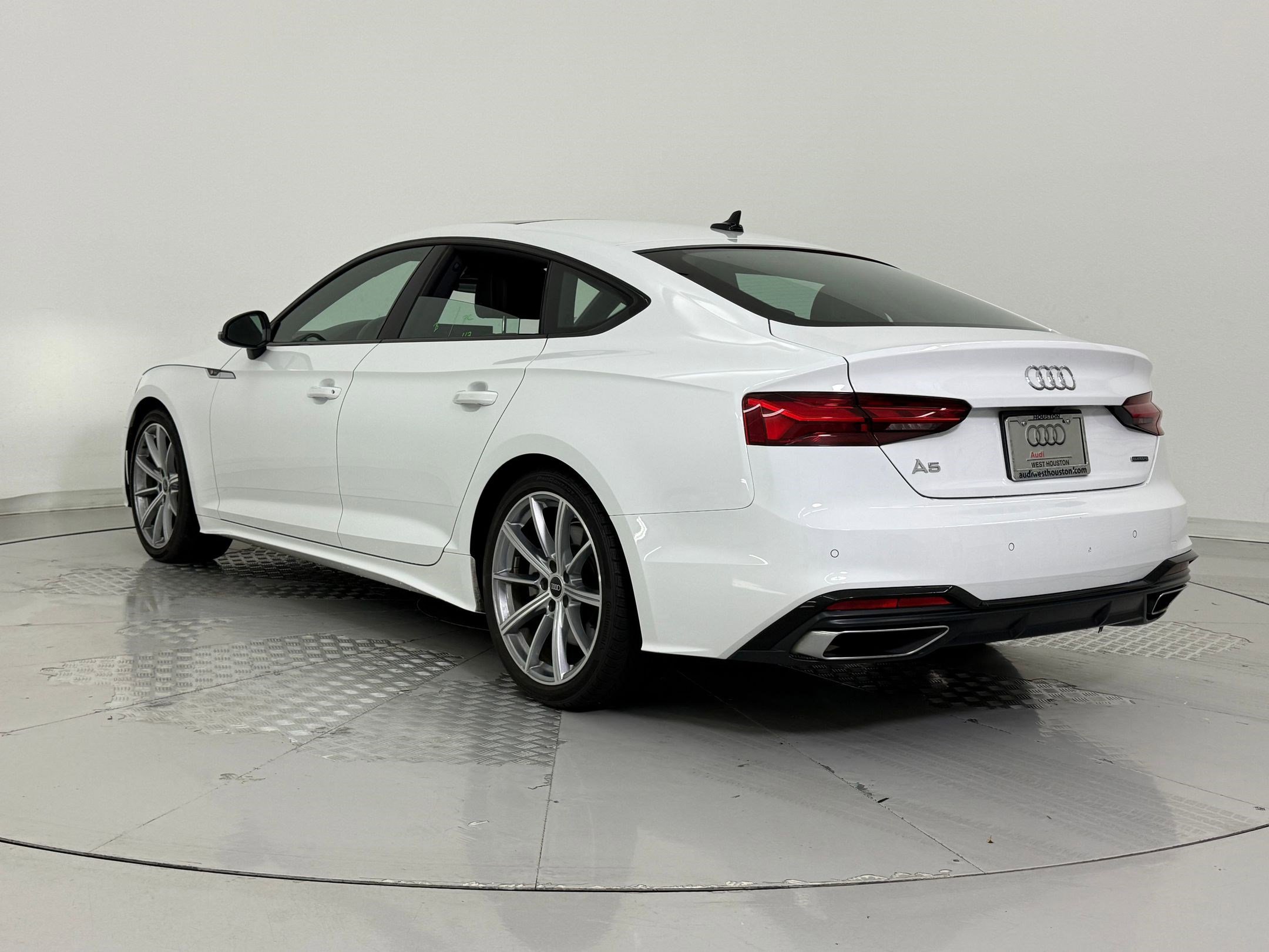 Used 2025 Audi A5 2.0T Premium Plus image 3