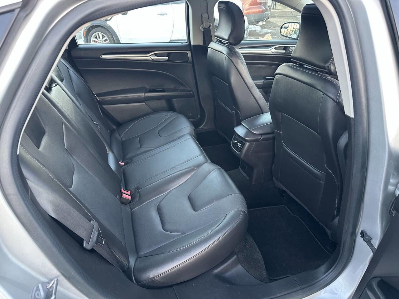 Used 2016 Ford Fusion Titanium image 38