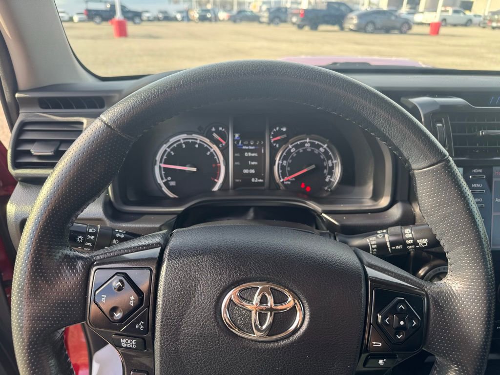 Used 2023 Toyota 4Runner TRD Off-Road Premium AWD/4WD image 10