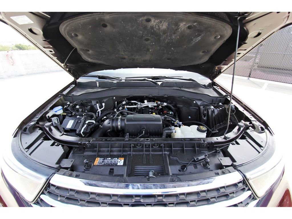 Used 2022 Ford Explorer XLT w/ Equipment Group 202A image 34