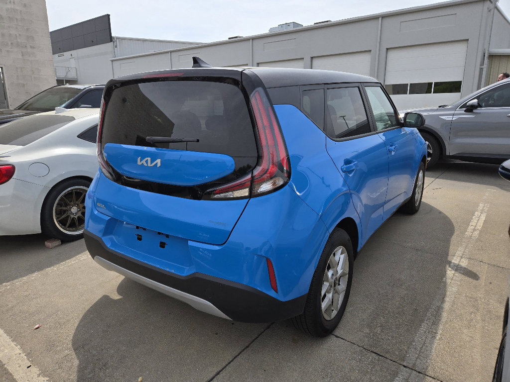 Certified 2025 Kia Soul S image 33