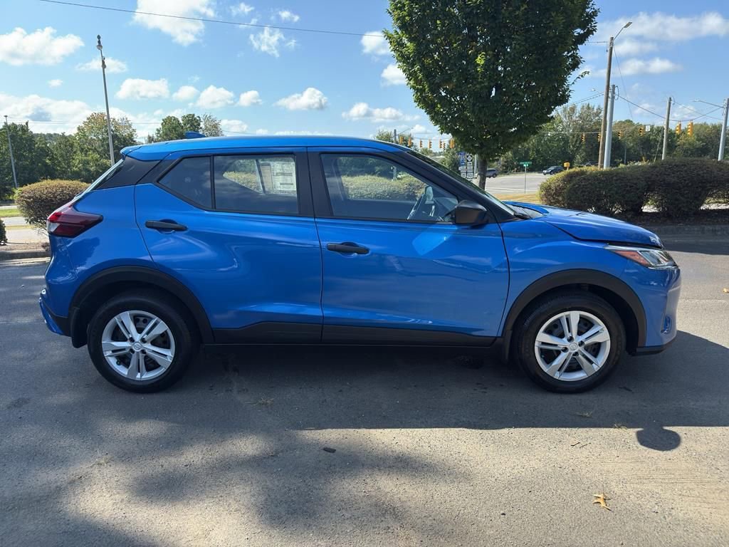 New 2025 Nissan Kicks S image 8