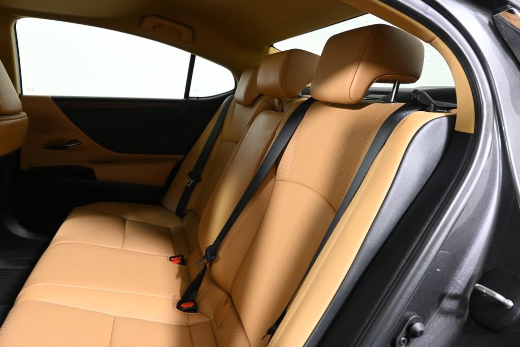 Used 2024 Lexus ES 250 w/ Premium Package AWD/4WD image 4