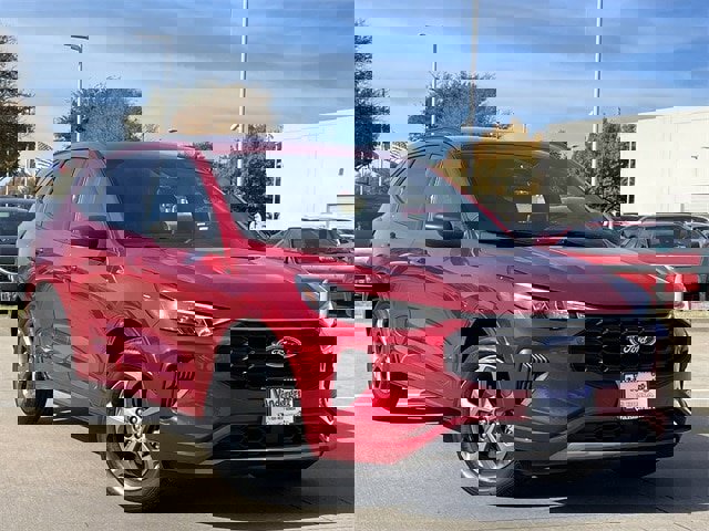 Used 2024 Ford Escape ST-Line image 2