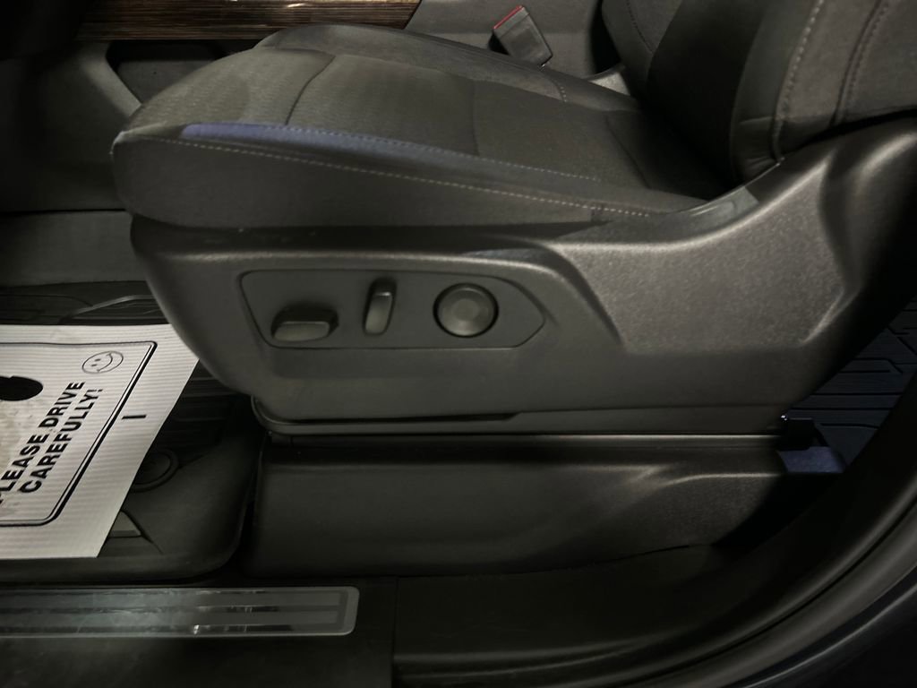 Used 2025 GMC Sierra 1500 Elevation w/ LPO, Elevation Black Package image 13