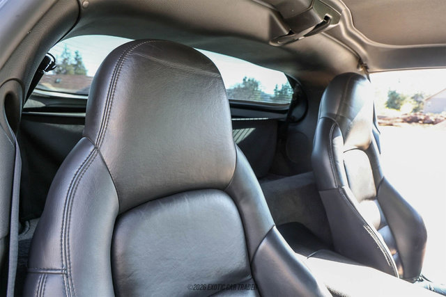 Used 2010 Chevrolet Corvette Coupe w/ 1LT RWD image 29