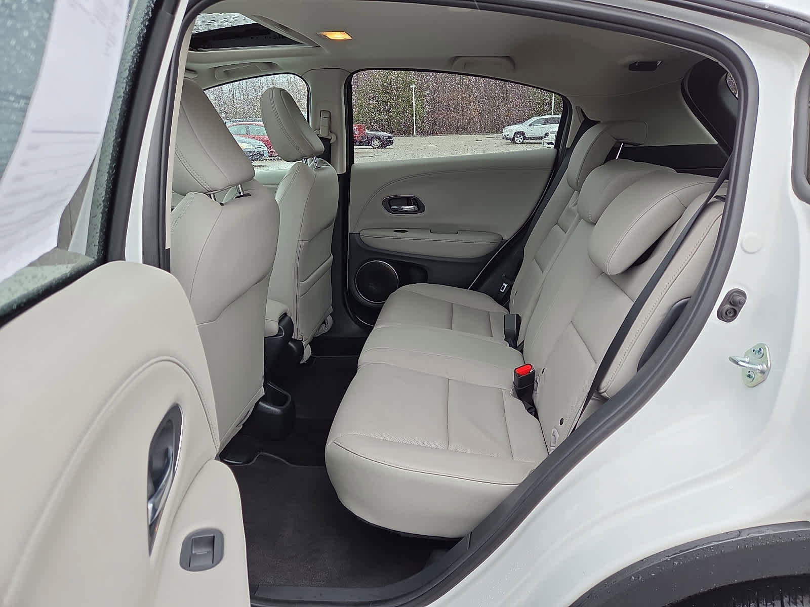 Used 2021 Honda HR-V EX-L image 12