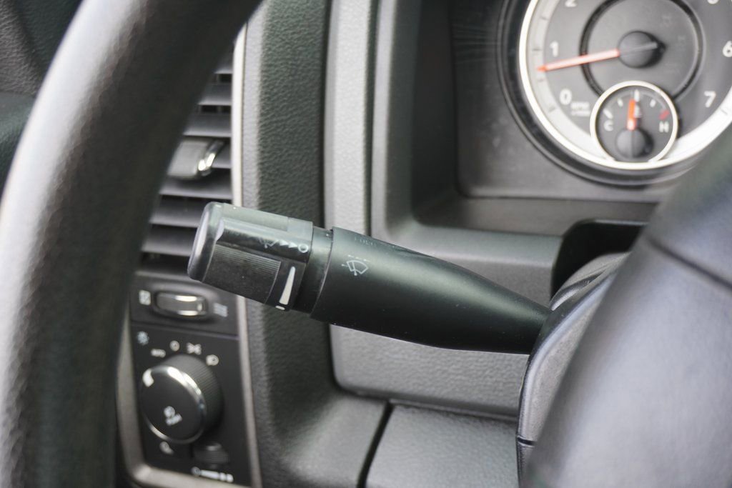 Used 2015 RAM 1500 Express image 17