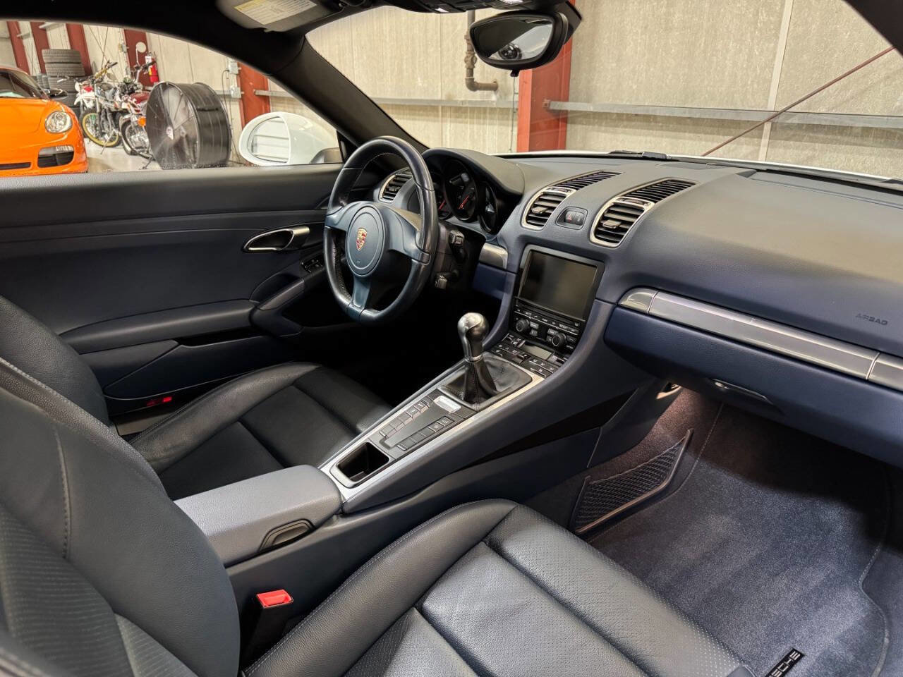 Used 2014 Porsche Cayman image 25
