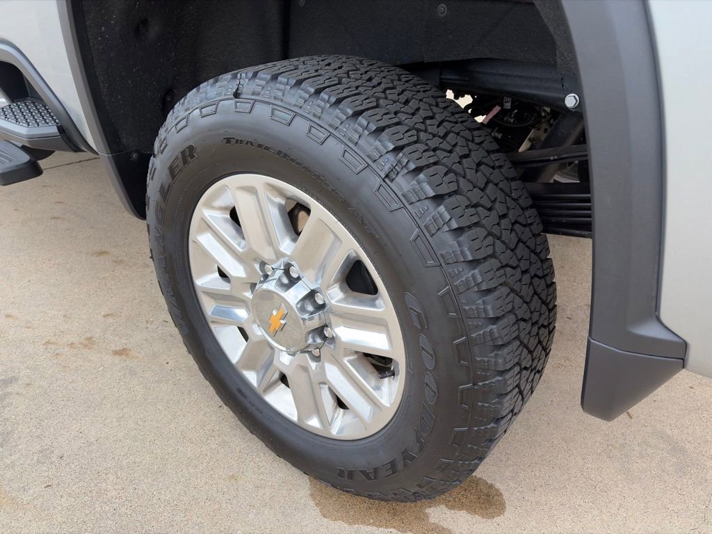 Used 2025 Chevrolet Silverado 3500 High Country AWD/4WD image 7