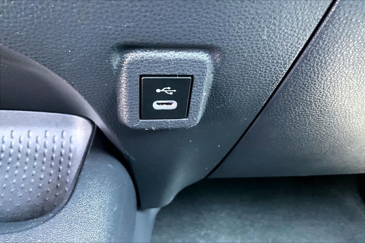 Used 2024 Toyota Corolla LE FWD image 33
