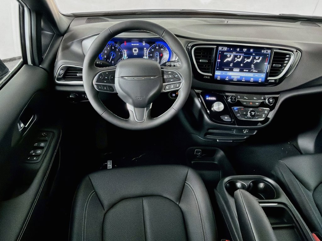 New 2027 Chrysler Pacifica LX FWD image 21