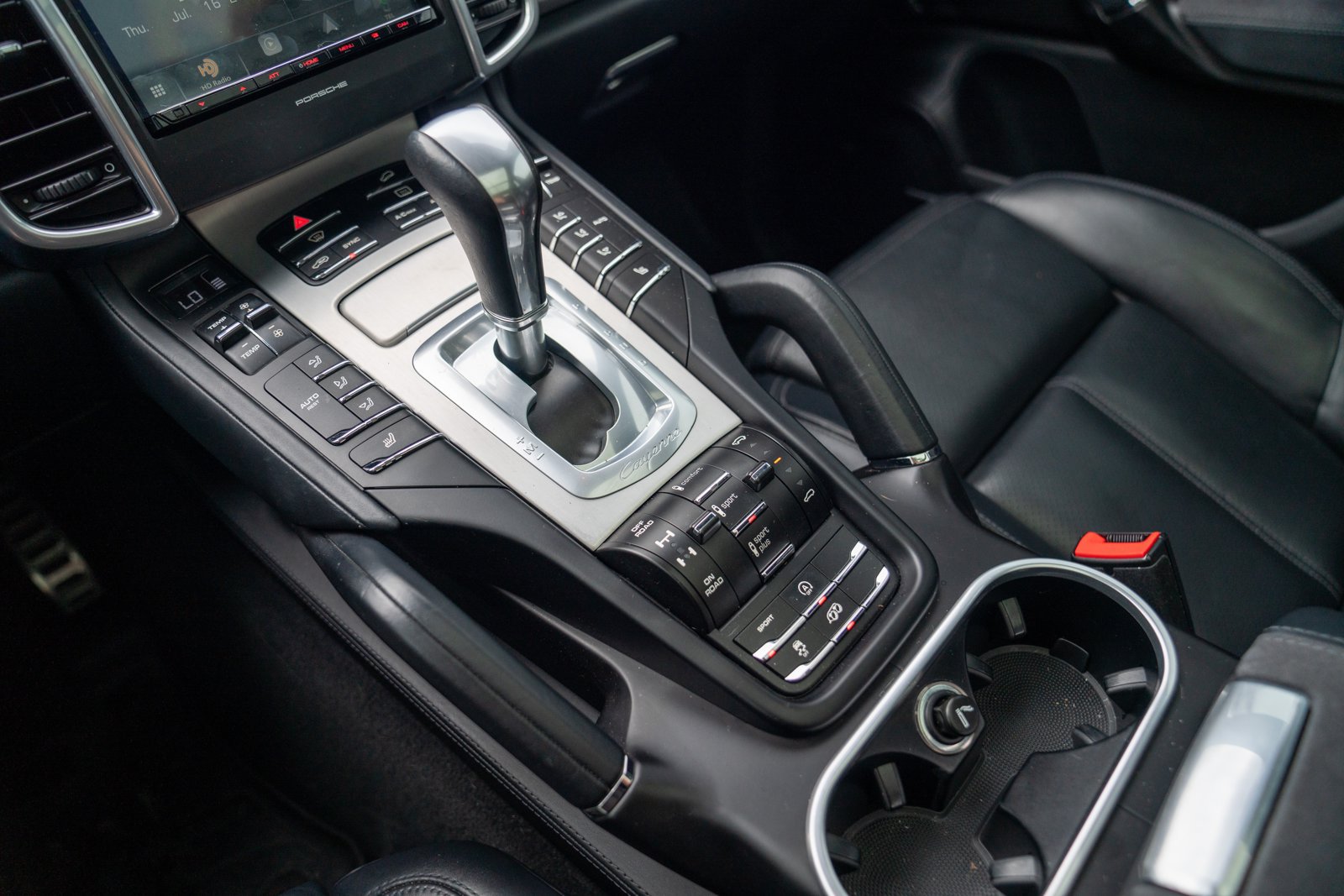 Used 2016 Porsche Cayenne GTS AWD/4WD image 20