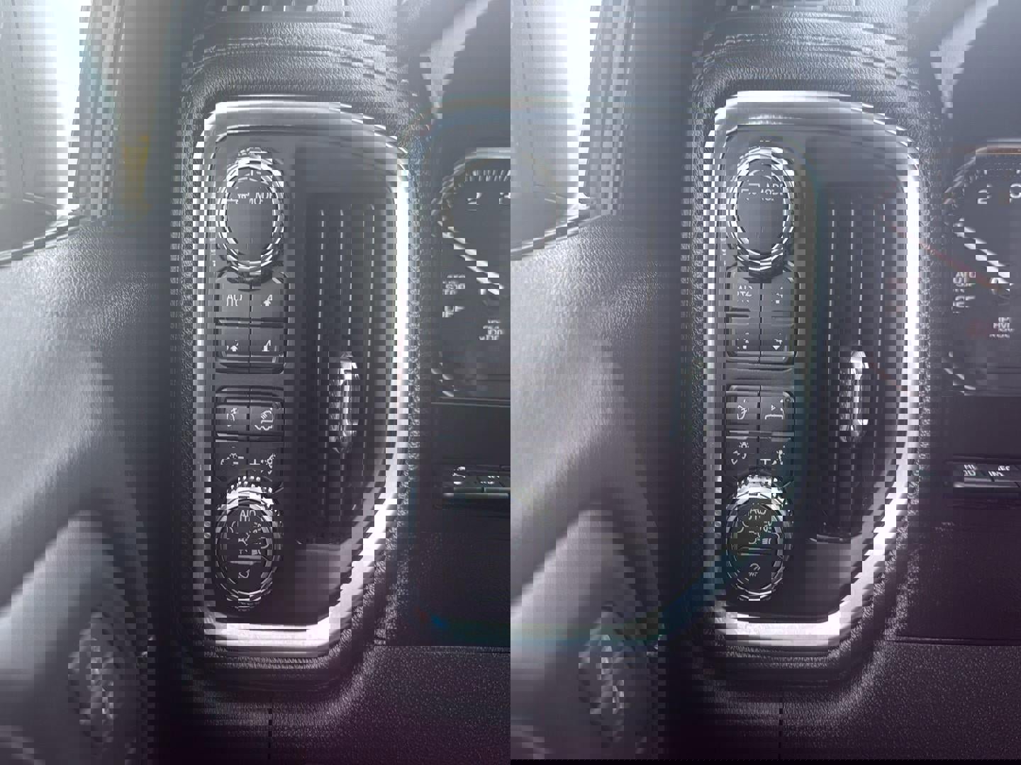 Used 2021 GMC Sierra 1500 Denali w/ Denali Ultimate Package image 24