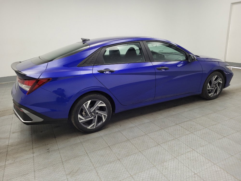 Used 2025 Hyundai Elantra Sport FWD image 10