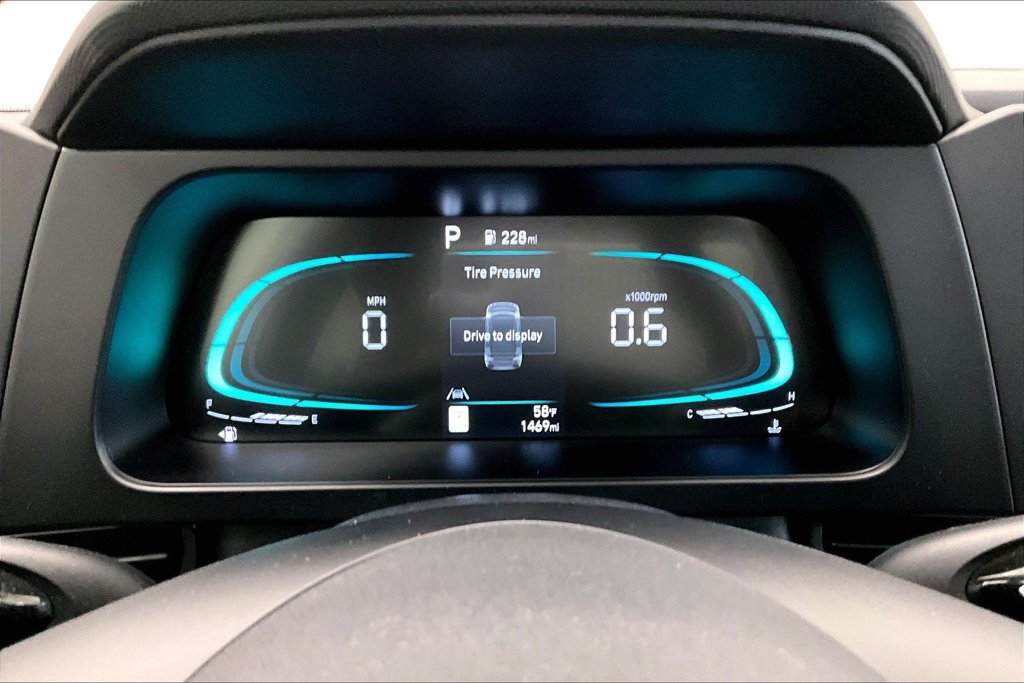 Certified 2025 Hyundai Elantra Sport FWD image 22