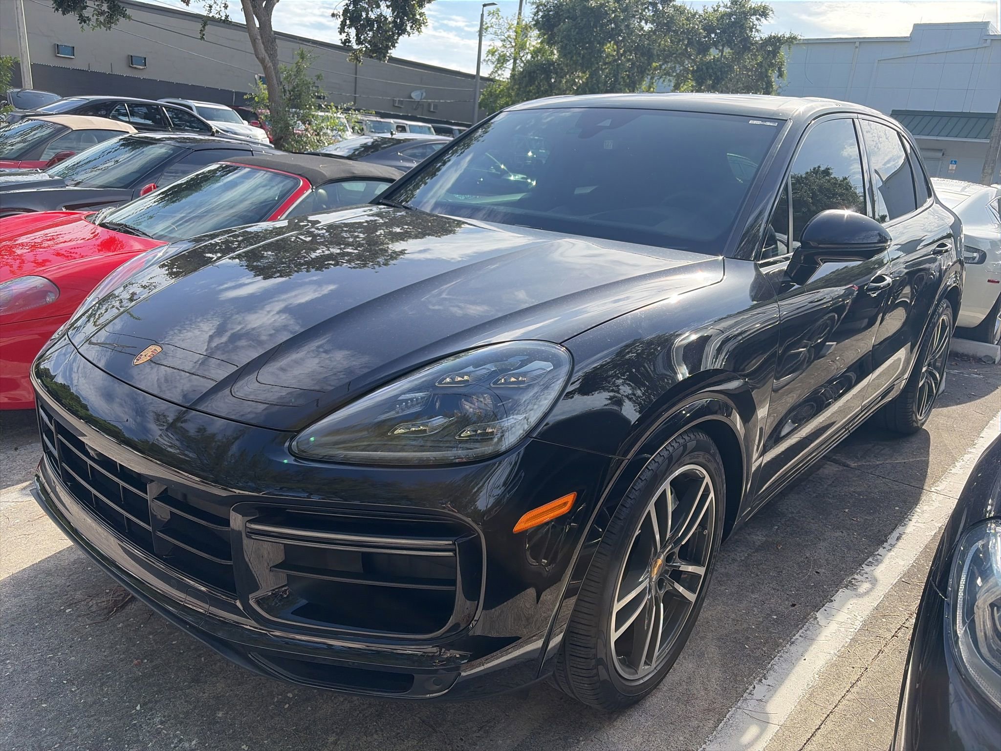 Used 2019 Porsche Cayenne Turbo AWD/4WD image 3