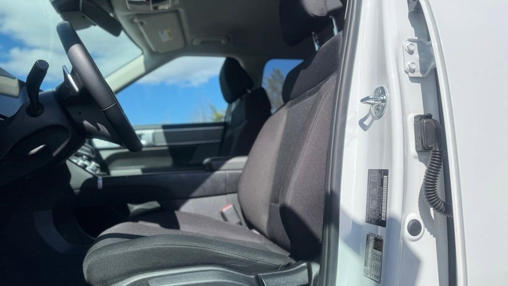 Certified 2025 Hyundai Santa Fe SE image 16