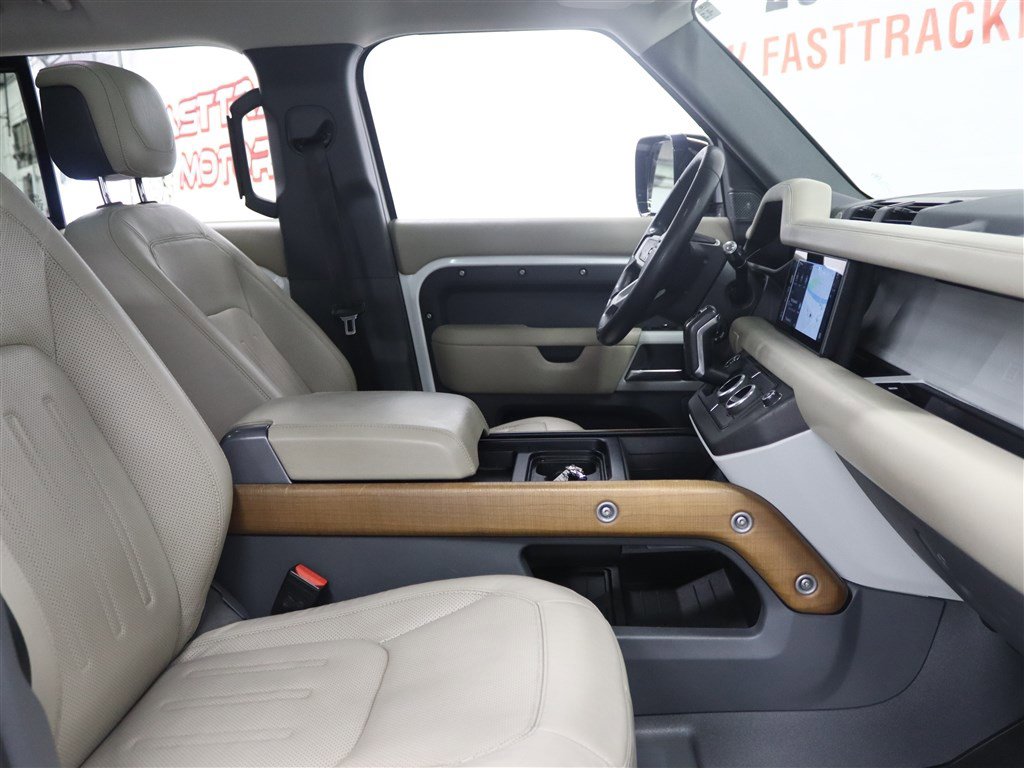 Used 2020 Land Rover Defender 110 HSE AWD/4WD image 21