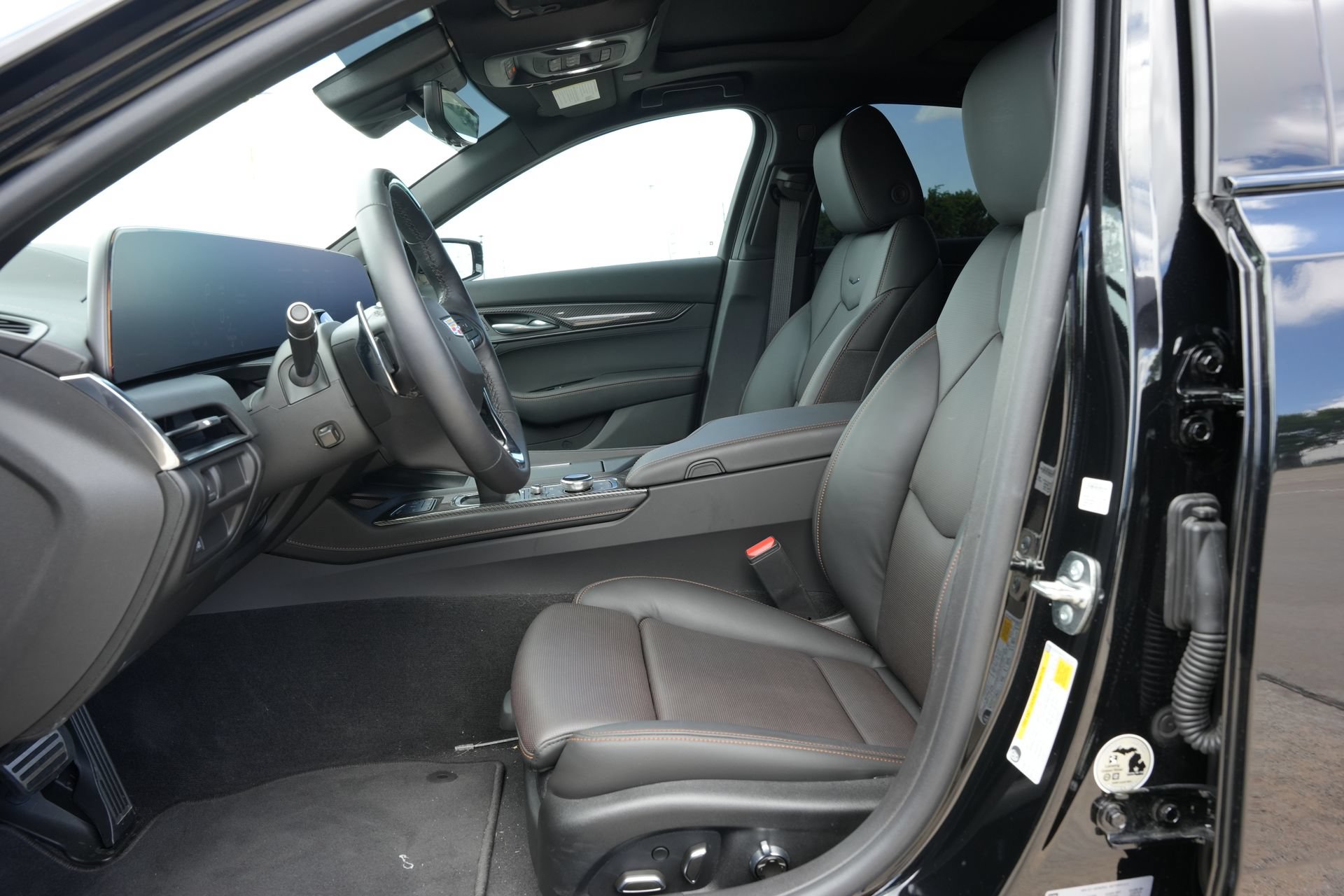 Used 2026 Cadillac CT5 Sport w/ Technology Package AWD/4WD image 17