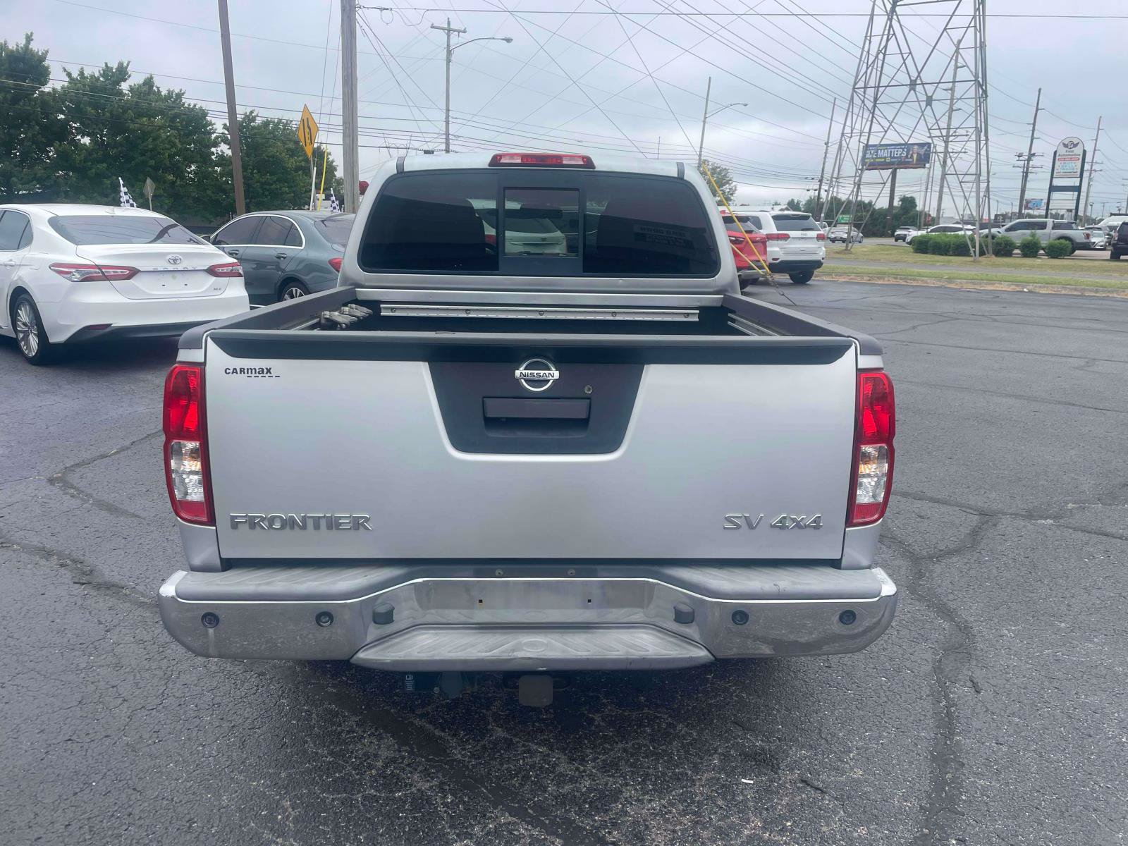 Used 2016 Nissan Frontier SV w/ SV Value Truck Package AWD/4WD image 6