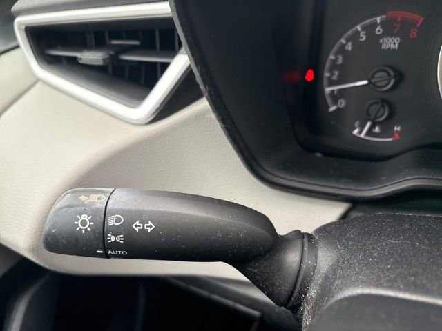 Used 2021 Toyota Corolla LE w/ Carpet Mat Package (TMS) image 19