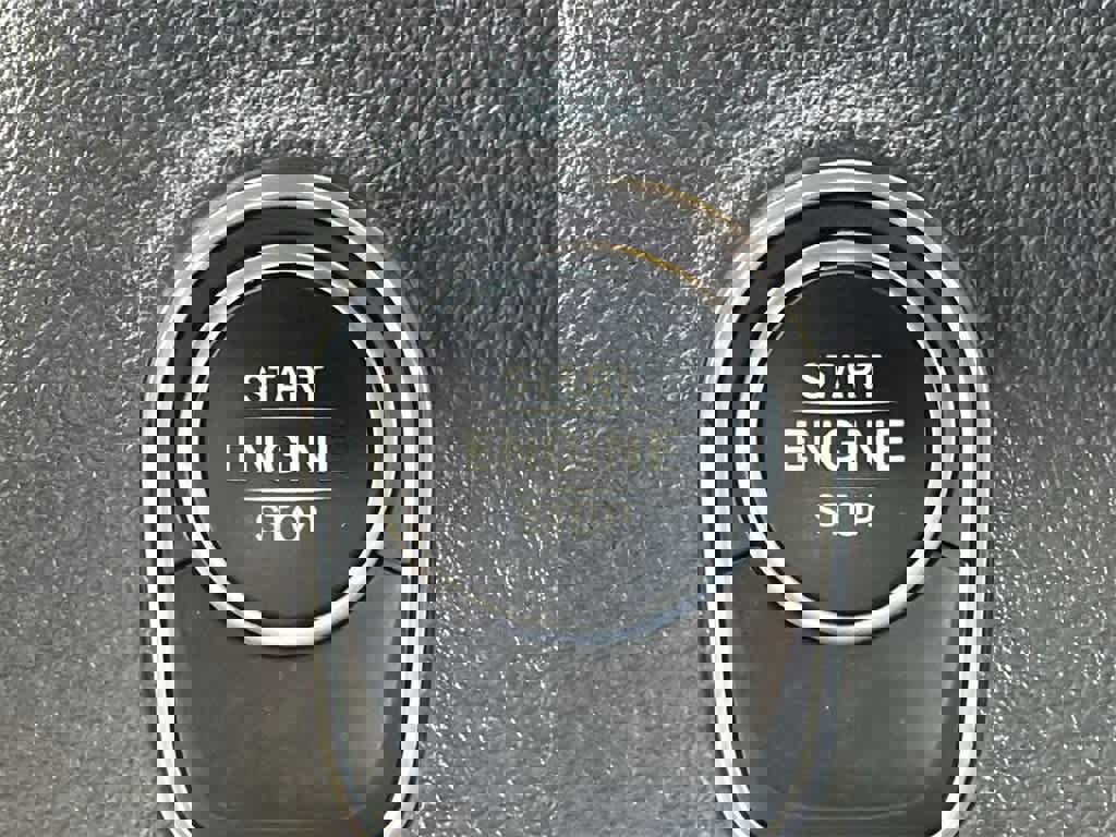 Used 2025 Mercedes-Benz Sprinter 2500 image 22