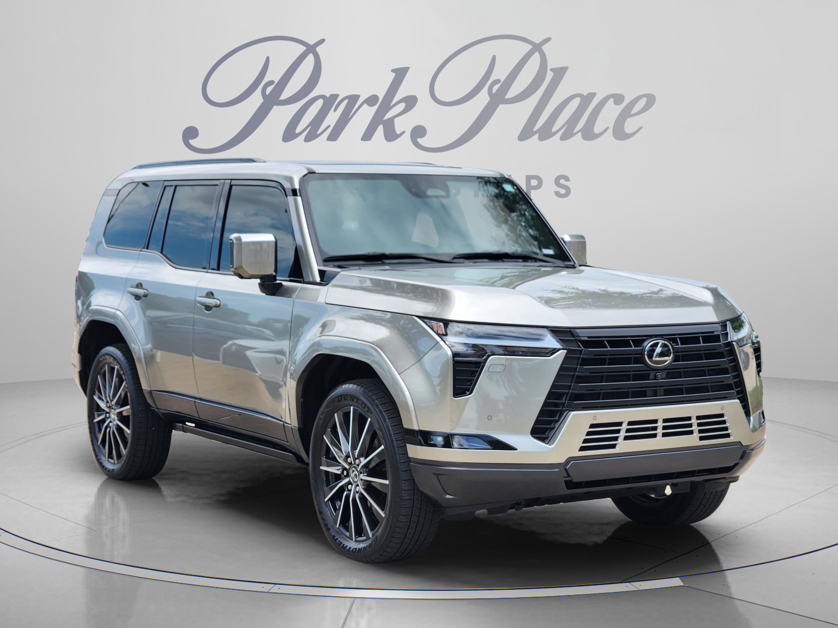Used 2025 Lexus GX 550 w/ Accessory Package (2T) AWD/4WD image 4