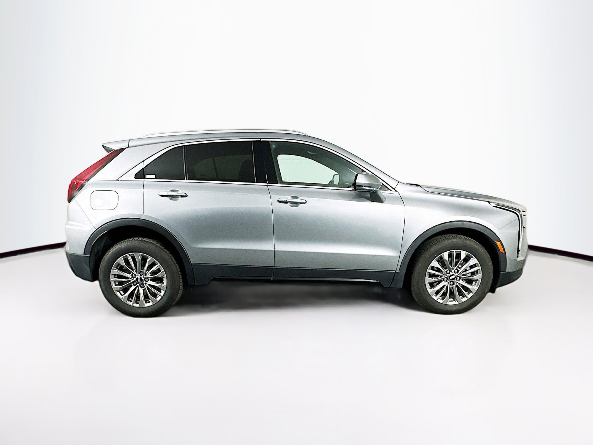 Used 2024 Cadillac XT4 Premium Luxury image 10