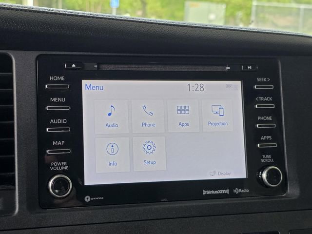 Used 2020 Toyota Sienna XLE image 17