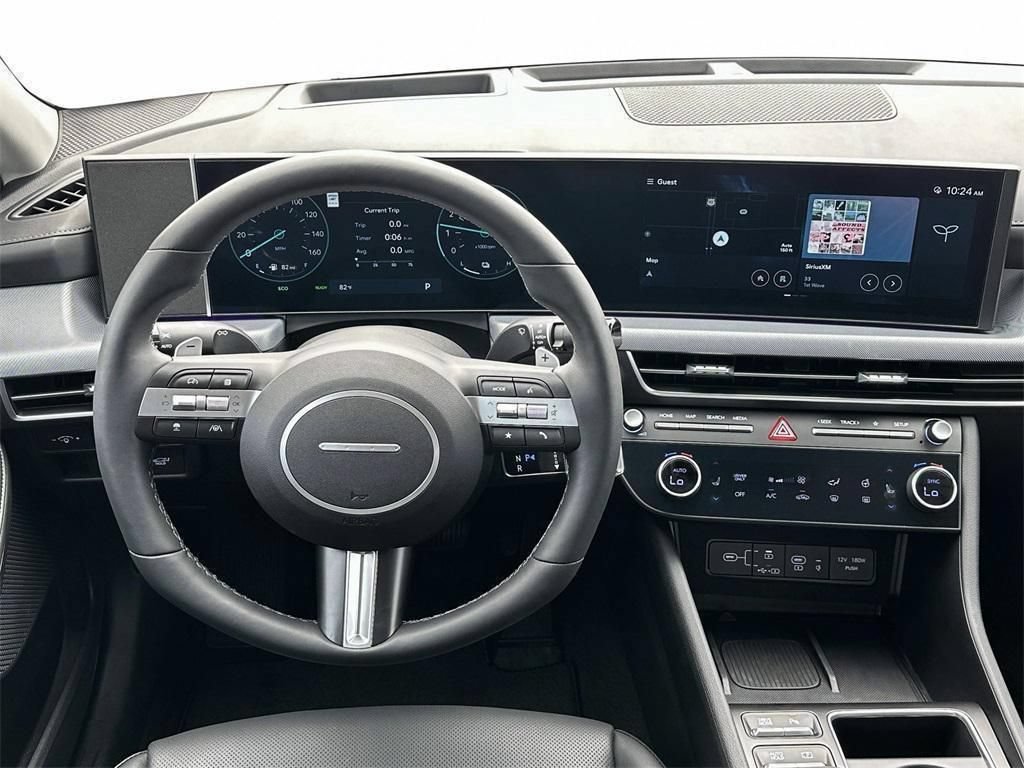 New 2025 Hyundai Sonata Limited FWD image 17