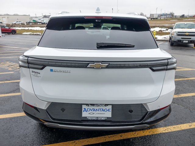 New 2026 Chevrolet Equinox EV LT image 7