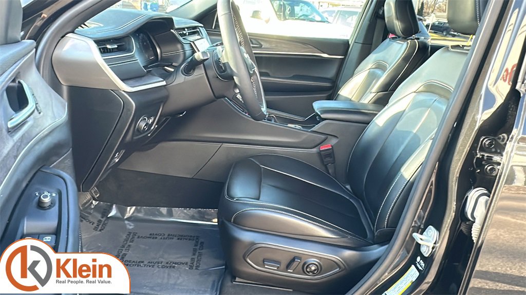 Used 2024 Jeep Grand Cherokee Limited w/ Trailer Tow Package image 14