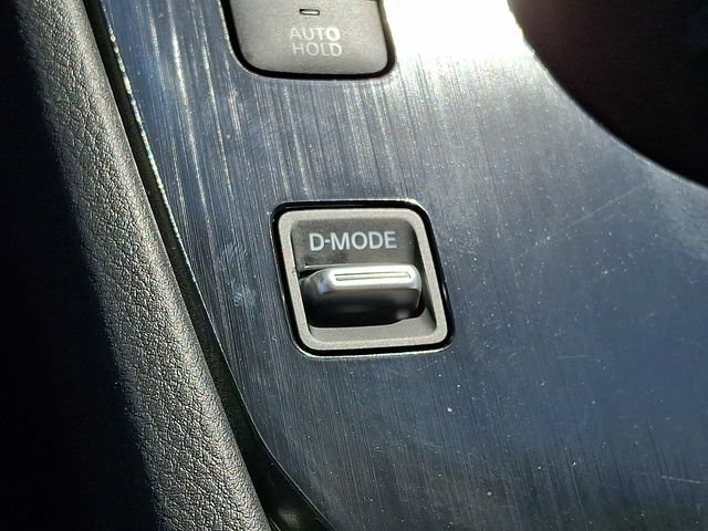 Certified 2026 Nissan Rogue SV FWD image 22