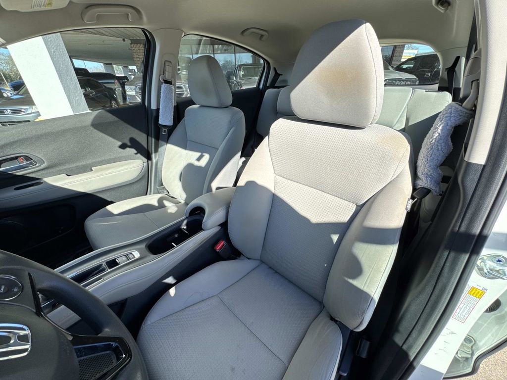 Used 2021 Honda HR-V LX image 49