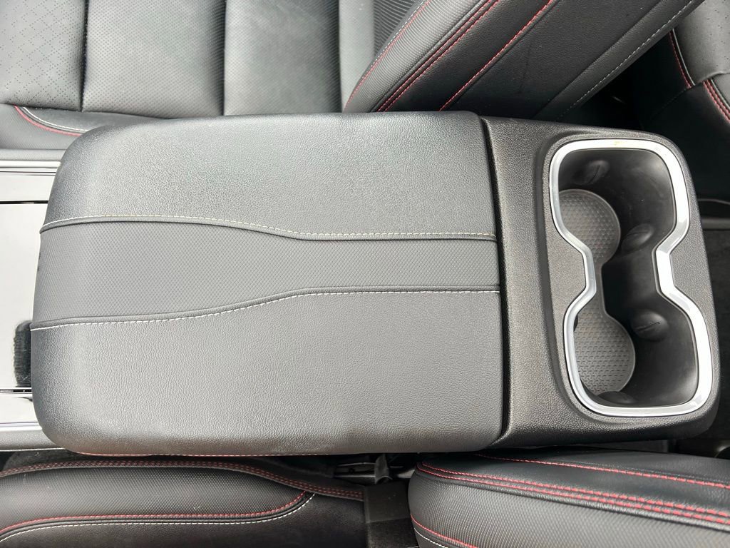 Used 2024 Chevrolet Traverse RS image 33