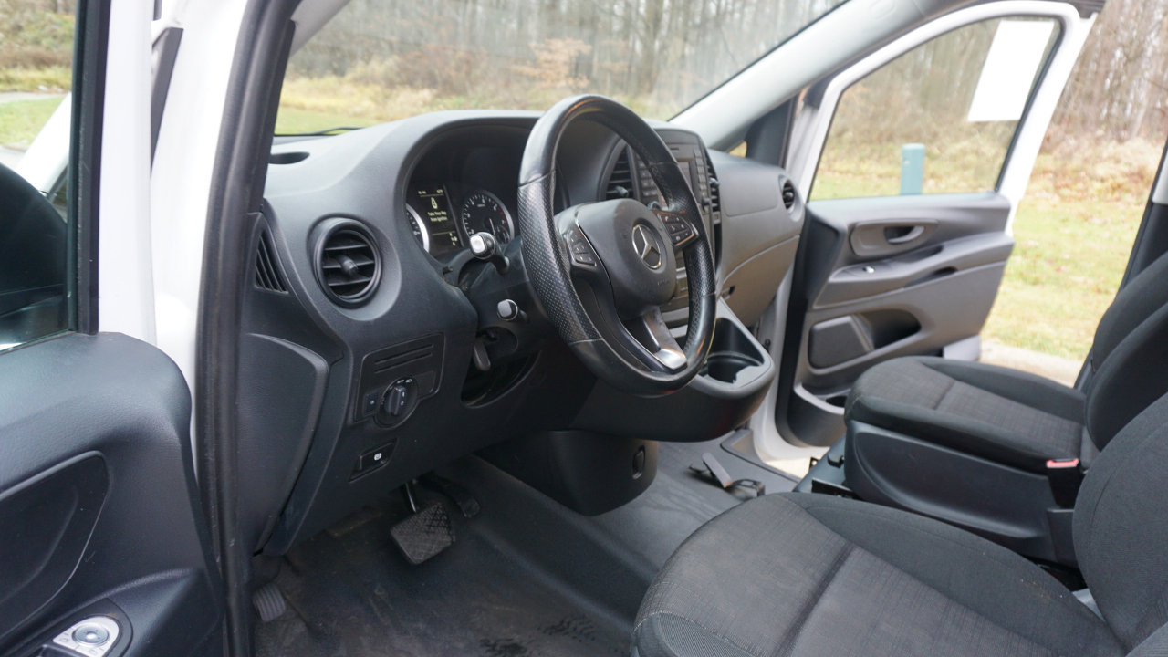 Used 2020 Mercedes-Benz Metris w/ Safety Package image 14