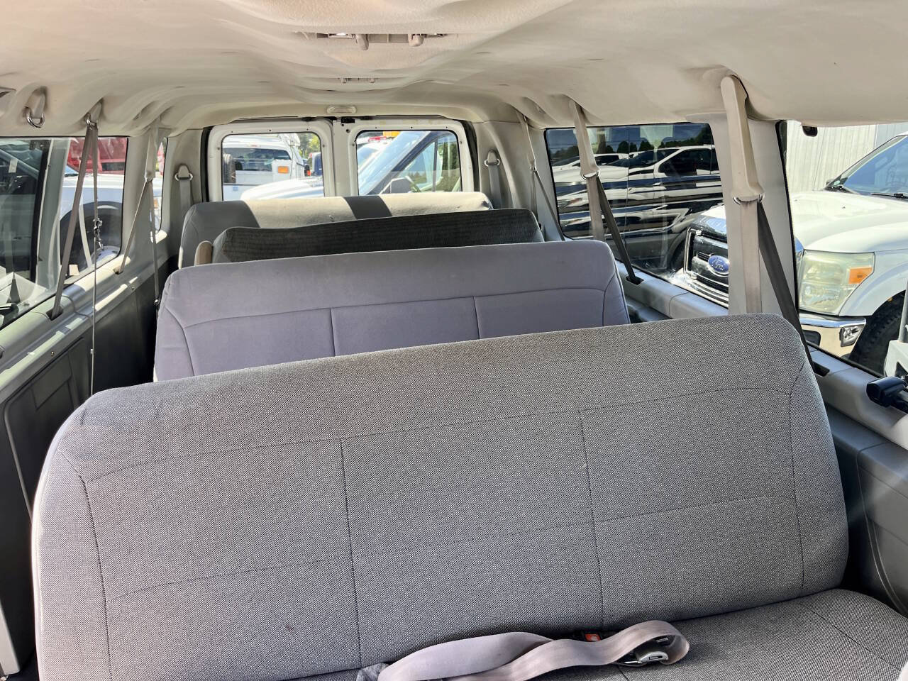 Used 2006 Ford E-350 and Econoline 350 XL RWD image 21