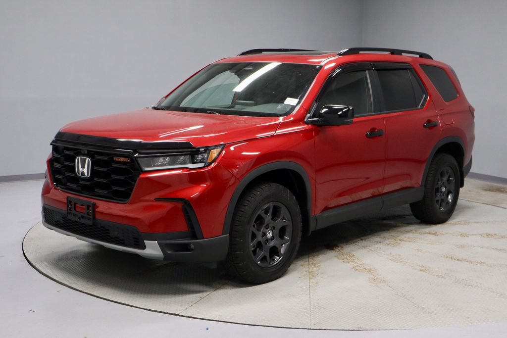 Used 2025 Honda Pilot TrailSport image 8