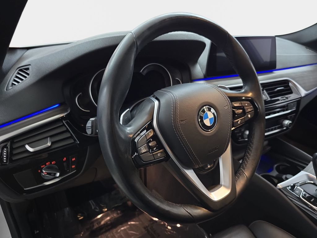Used 2019 BMW 530e xDrive w/ Convenience Package AWD/4WD image 19
