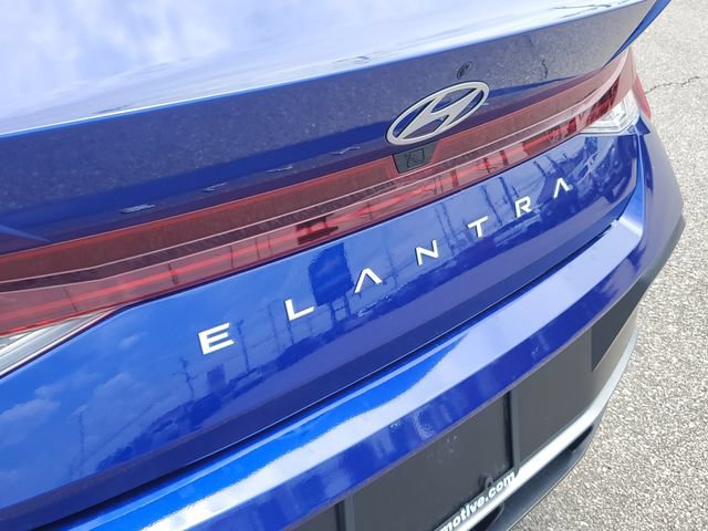 Used 2024 Hyundai Elantra SEL w/ Convenience Package FWD image 7