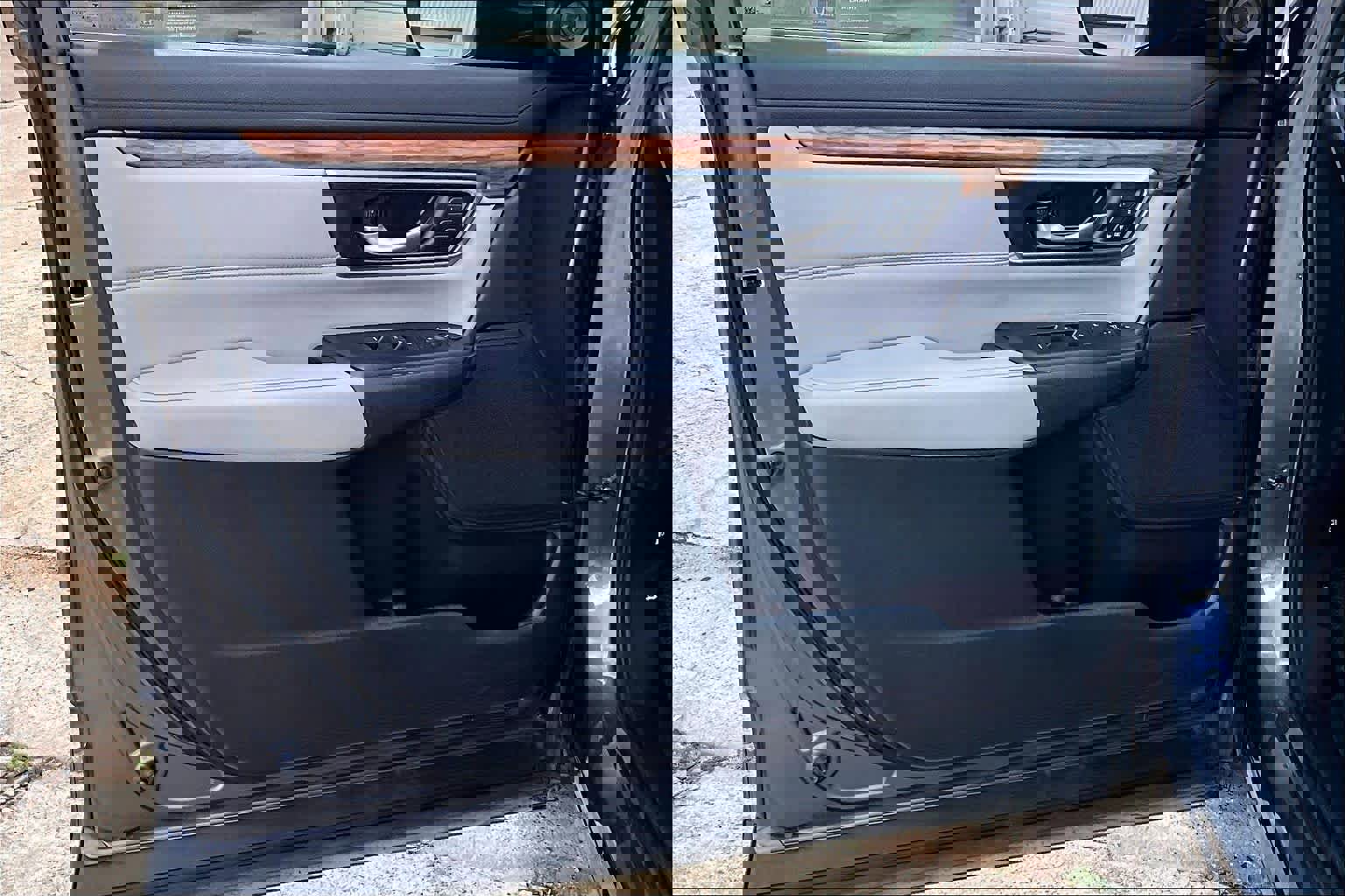 Used 2018 Honda CR-V Touring image 21