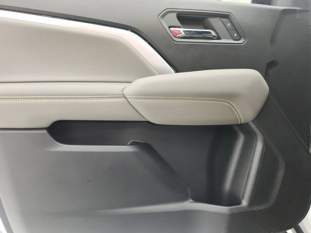 Used 2024 Chevrolet Colorado ZR2 AWD/4WD image 12