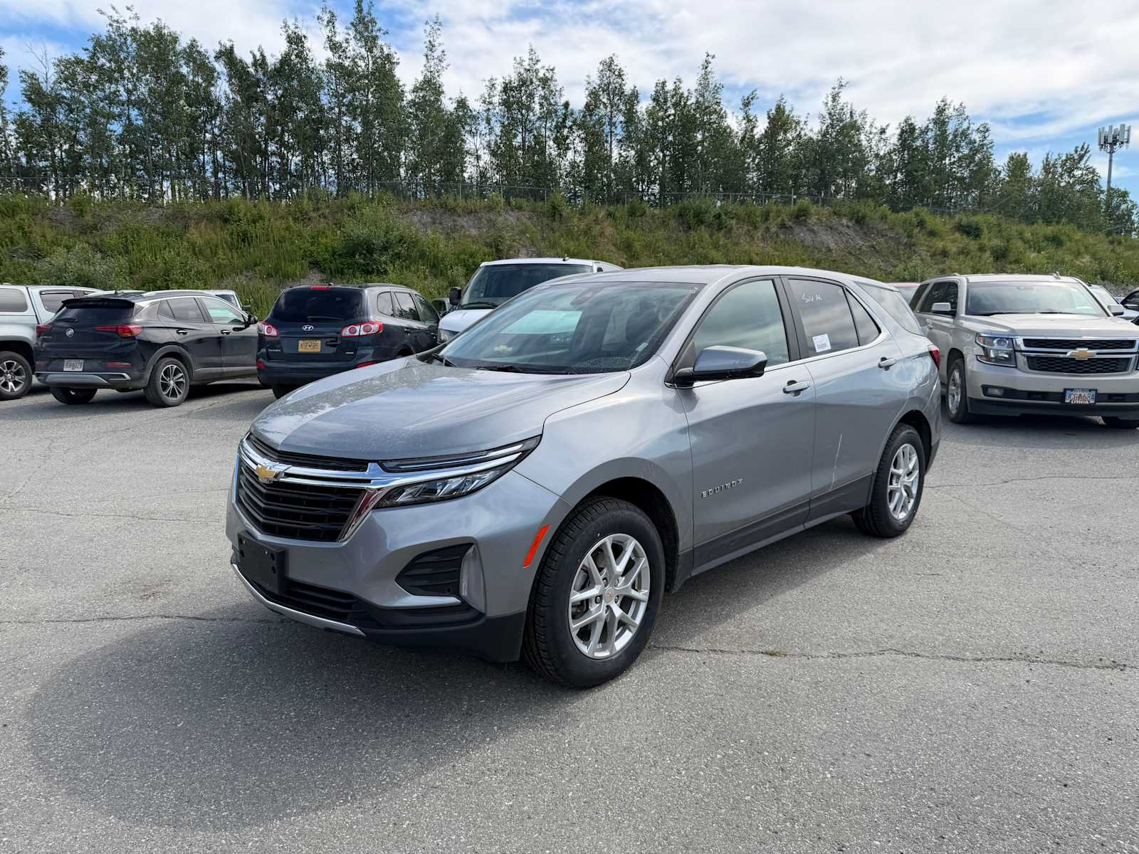 Used 2024 Chevrolet Equinox LT AWD/4WD image 3