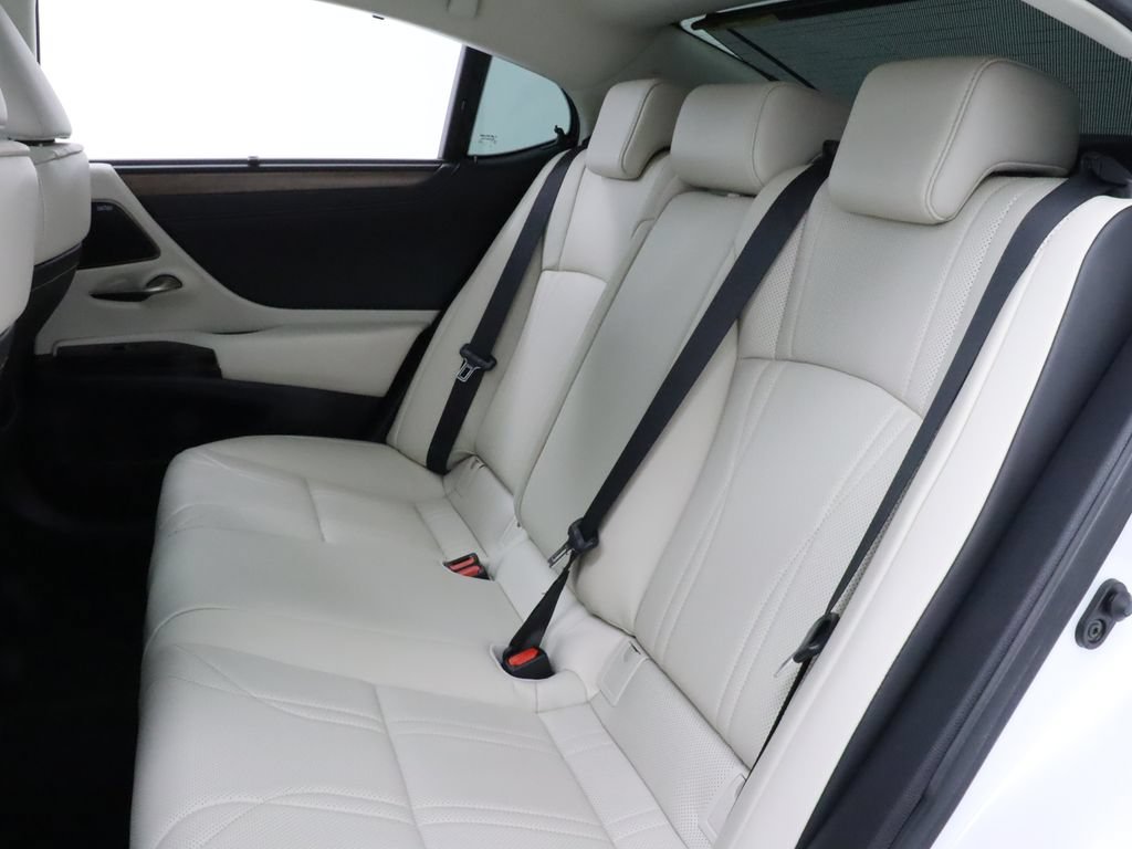 Used 2023 Lexus ES 350 Ultra Luxury w/ Accessory Package (Z2) FWD image 29